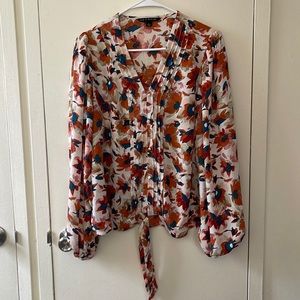 Beautiful blouse; size L